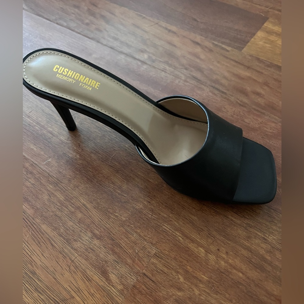 Cushion are small black heel